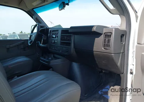 2019 Chevrolet Express 2500 Work Van из США, поврежденный, VIN 1GCWGAFG7K1217784